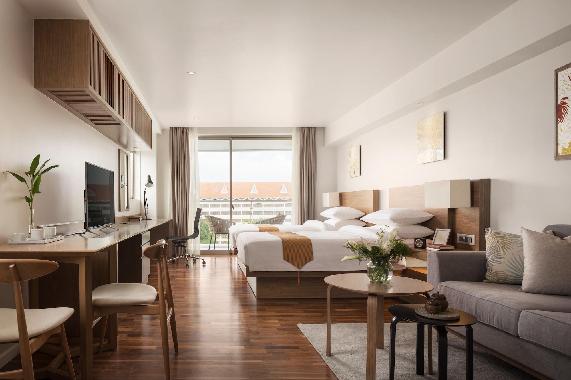 Emion Hotel