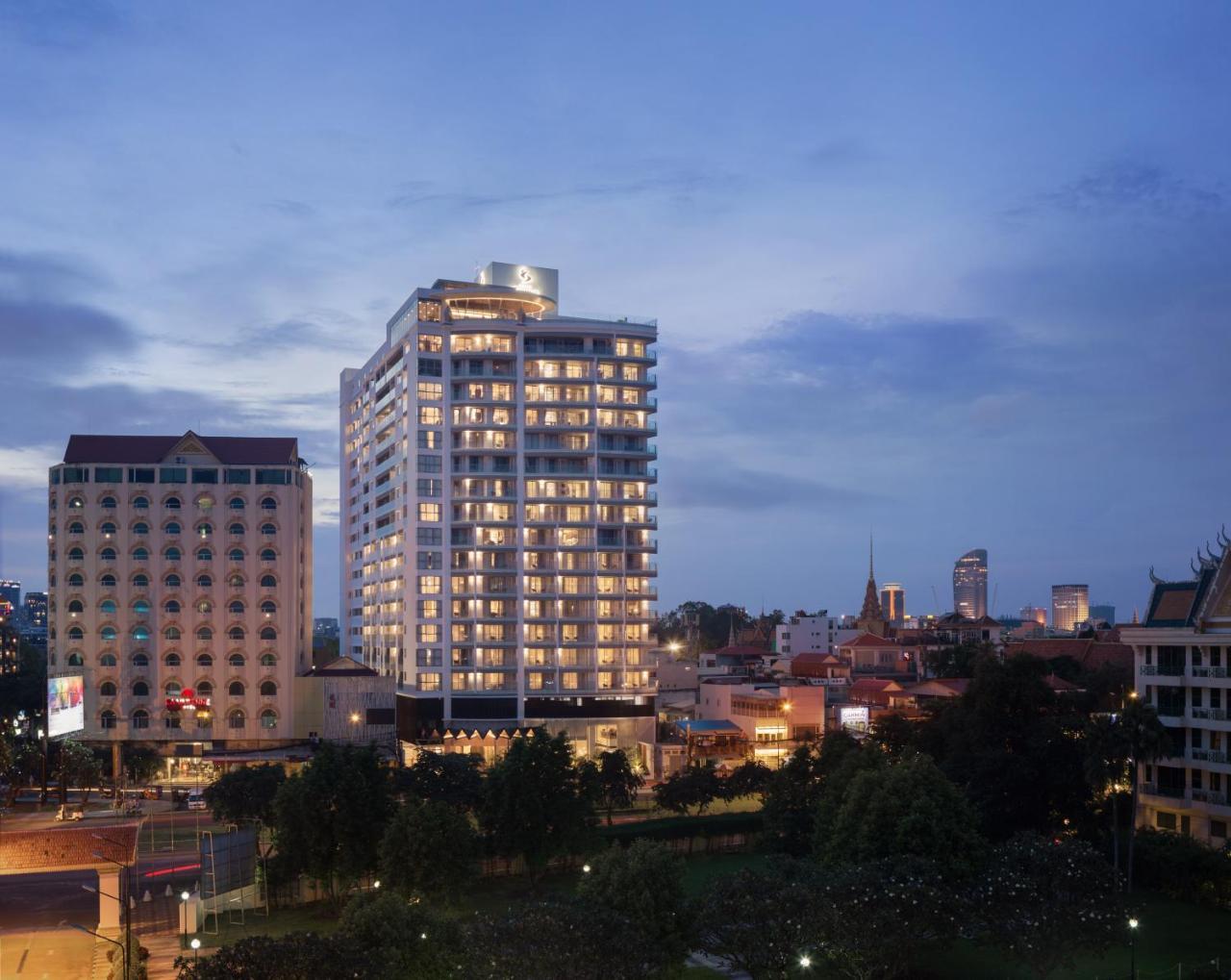 โรงแรม โรงแรมเอเมียน 4*